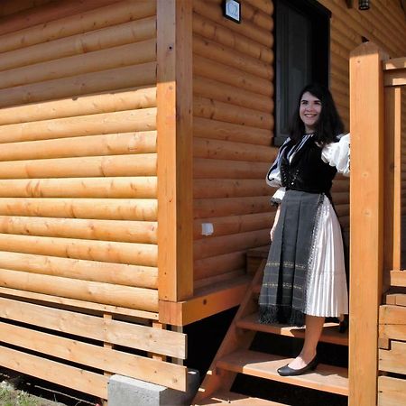 Willa Complex Agroturistic Livada De Nuci Baia de Fier Zewnętrze zdjęcie
