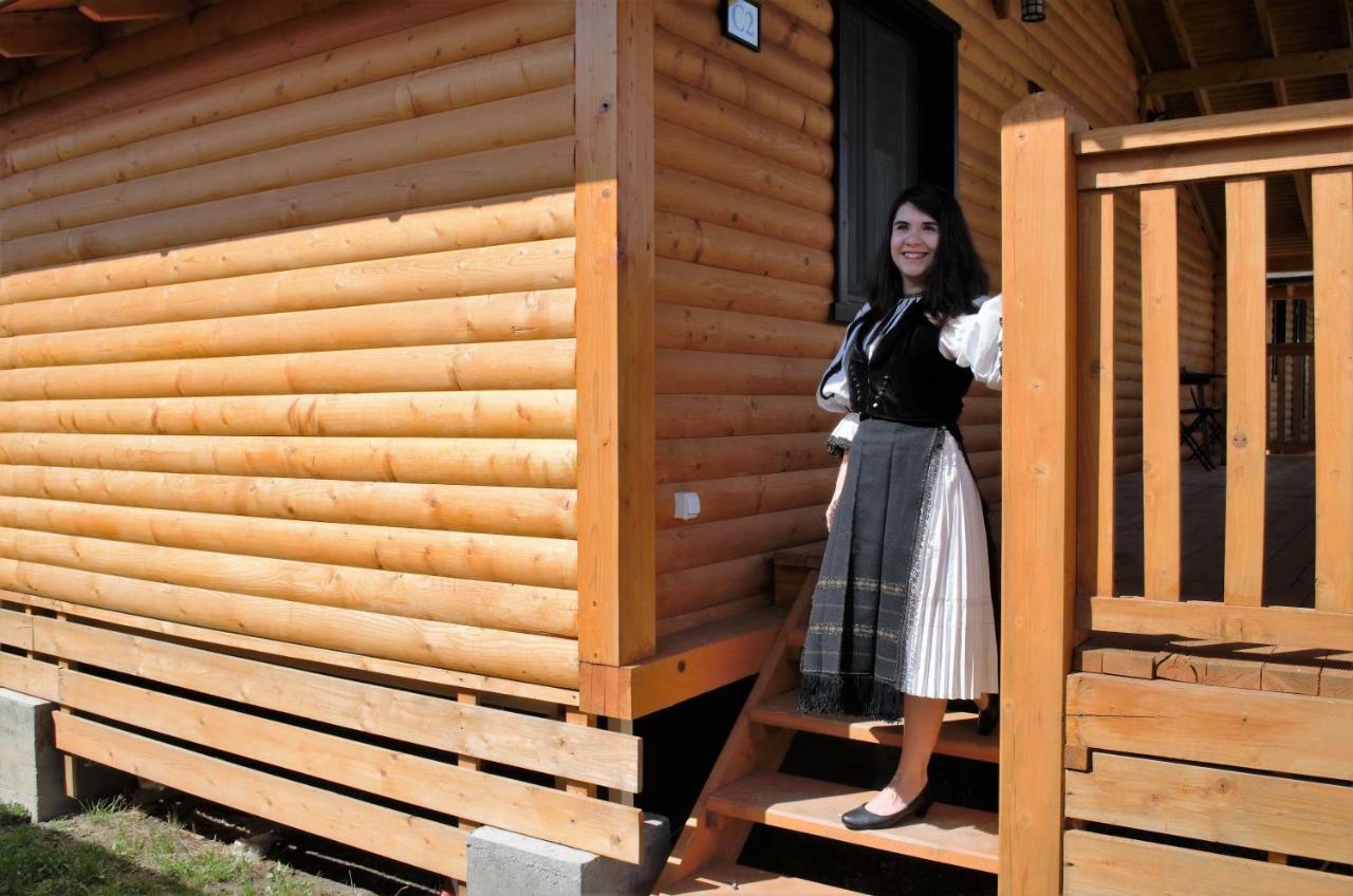 Willa Complex Agroturistic Livada De Nuci Baia de Fier Zewnętrze zdjęcie